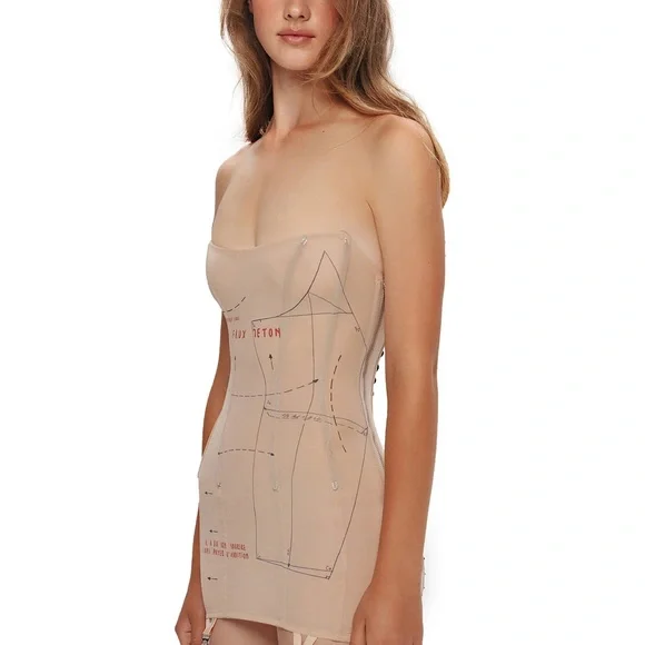 Women's Nude Intimate Slip - Picture 4 of 4